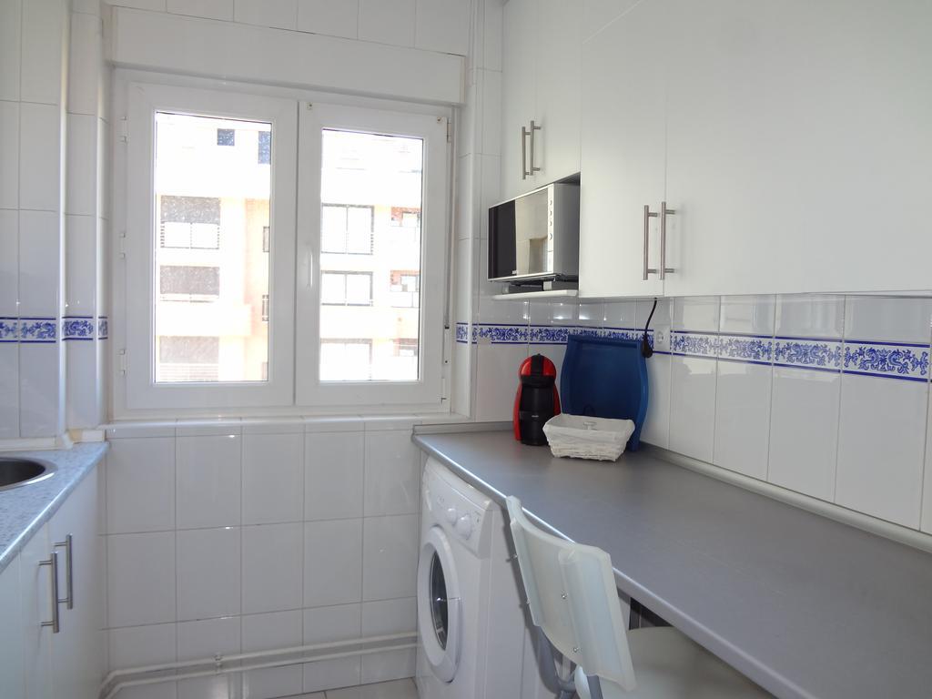 Sunny Apt Close To University With Parking And Wifi Santander Bagian luar foto