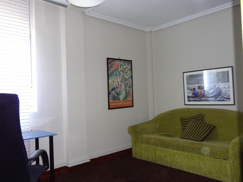 Sunny Apt Close To University With Parking And Wifi Santander Bagian luar foto