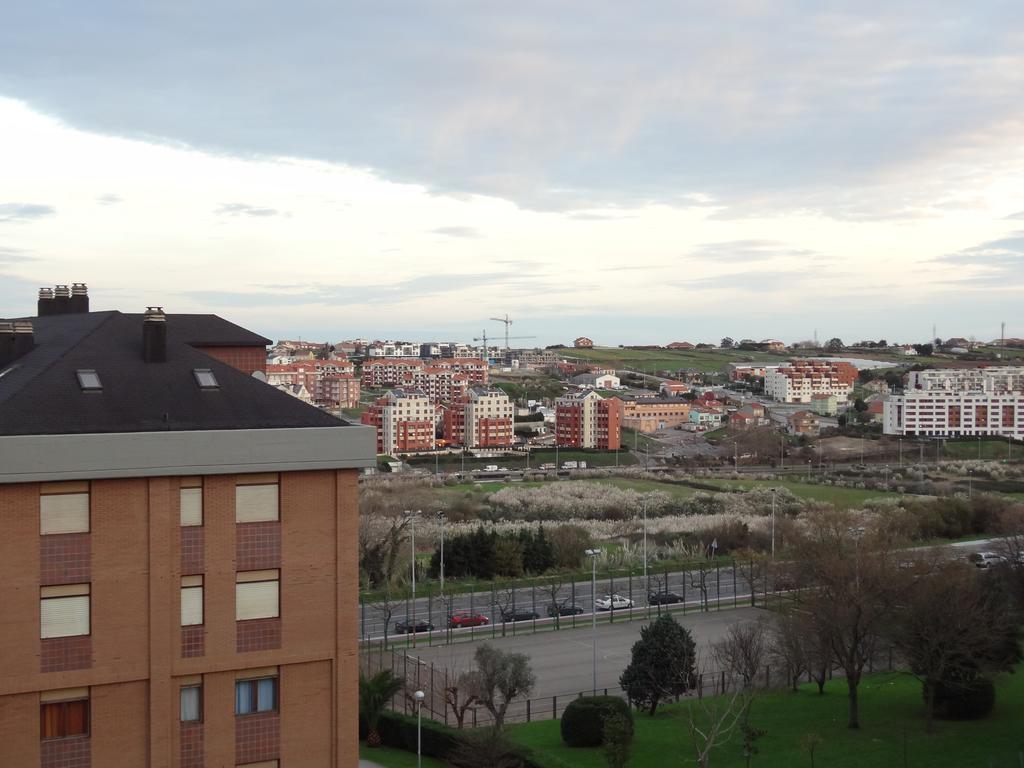 Sunny Apt Close To University With Parking And Wifi Santander Bagian luar foto